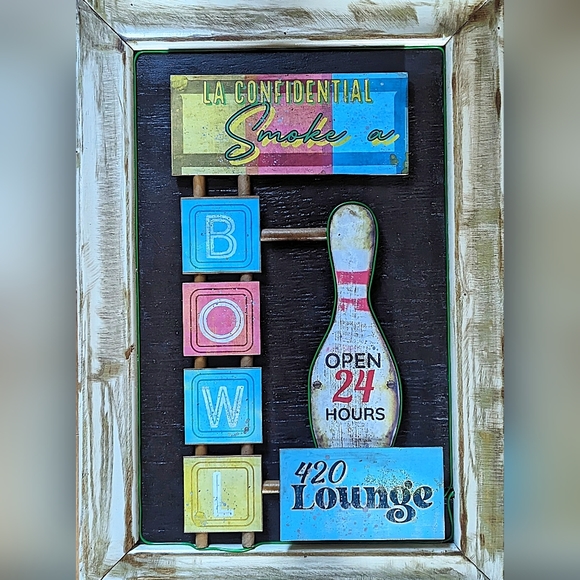 420 Smoke a Bowl 🎳🚬🔥. 3 setting Light-up Picture Framed. - Picture 3 of 8